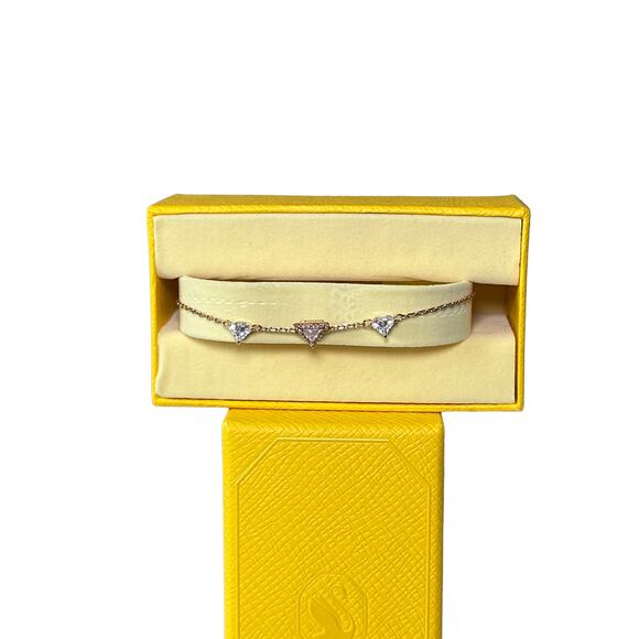 Swarovski Ortyx bracelet Triangle cut, White, Rose gold-tone plated Medium - Picture 5 of 7